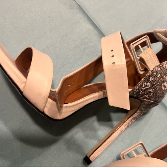 Aldo white snake ankle strap heels size 9 - Picture 8 of 10